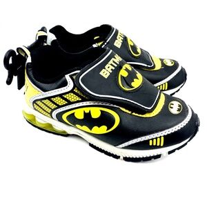 Batman Light Up Sneakers Size 11 Boys Shoes DC Comics Superhero Black Yellow